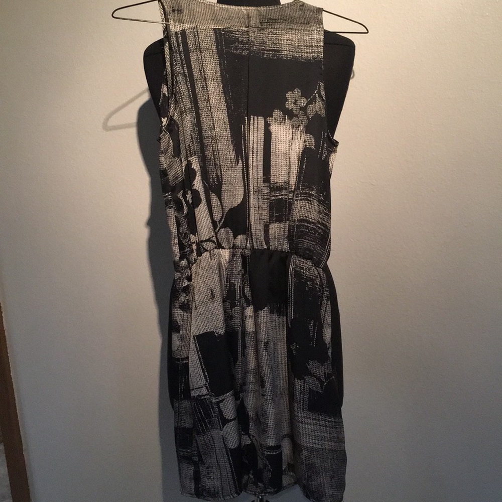 B & W Dress - Picture 2 of 2